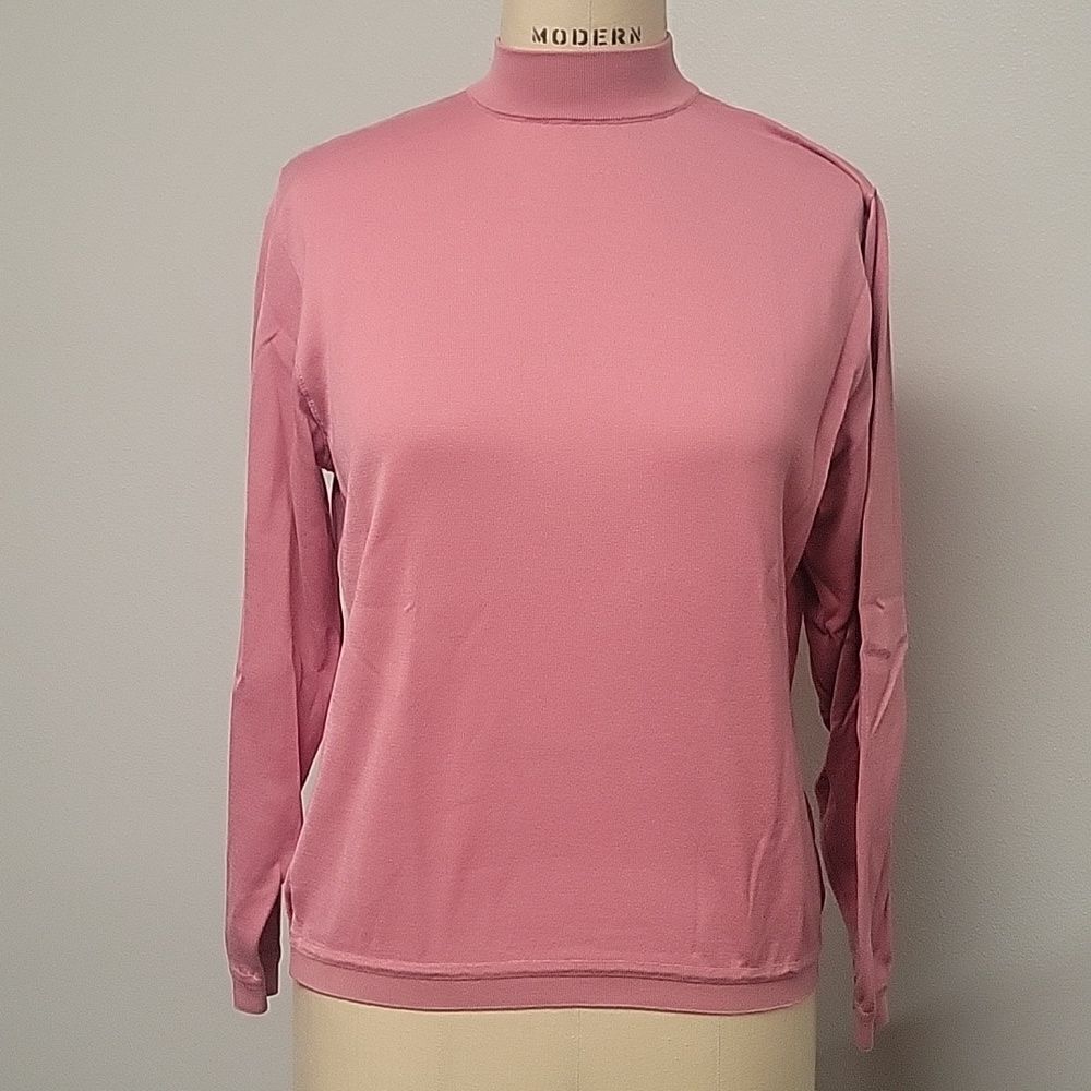 St. Croix rose colored mock neck. Size M. Made in the USA.